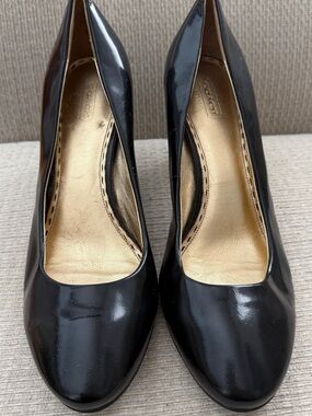 Coach Black Patent Leather Pumps with Gold Insole